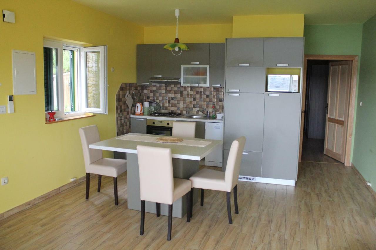 Primavera Omišalj Extérieur photo